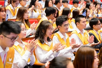 truong dai hoc vinuni khai giang nam hoc dau tien