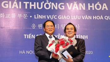 nguoi viet nam dau tien nhan giai thuong van hoa sejong cua han quoc