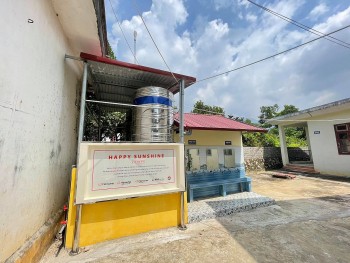 kccc ban giao he thong dien nang luong mat troi va nuoc sach cho 2 truong mam non o ha noi