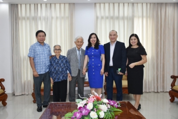 giao su tran thanh van nhieu nguoi tre o nuoc ngoai mong muon duoc cong hien cho que huong