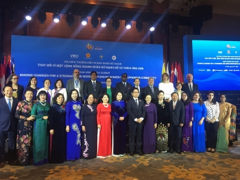 doanh nhan nu asean thong qua 5 khuyen nghi doi voi cac nha lanh dao kinh te asean