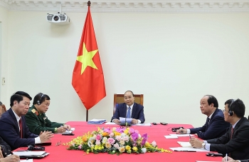 thu tuong nguyen xuan phuc va thu tuong hun sen vui mung truoc quan he lang gieng huu nghi hop tac toan dien viet nam campuchia