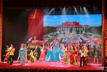 viet nam luon tu hao co nguoi ban lao thuy chung son sat va cung chung chi huong
