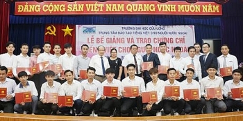 45 hoc vien lao campuchia trung quoc duoc trao chung chi tieng viet