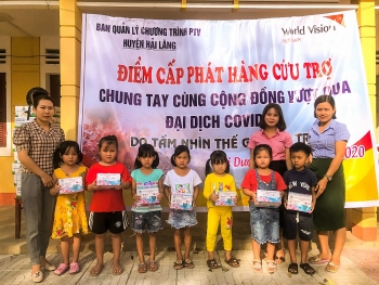world vision viet nam tiep tuc cuu tro cho tre em va cac gia dinh de bi ton thuong tai quang tri
