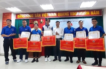 thanh nien tphcm huong dan ung xu van hoa tren mang xa hoi