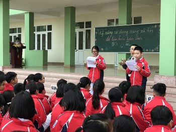 Tập huấn về kỹ năng sử dụng mạng xã hội cho học sinh THCS Bãi Cháy (Quảng Ninh)
