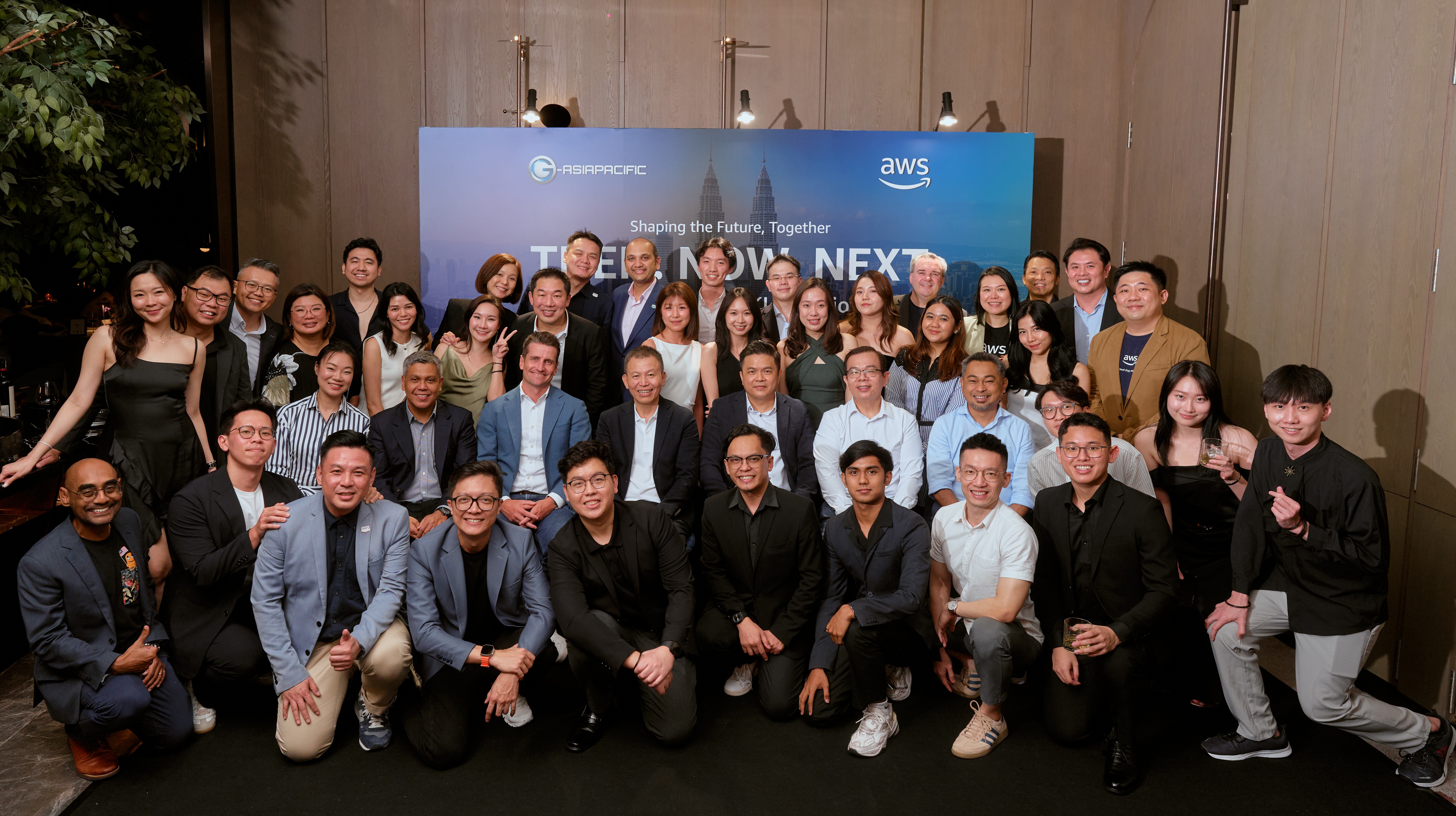 g asiapacific dat cap do premier tier trong mang luoi doi tac cua aws