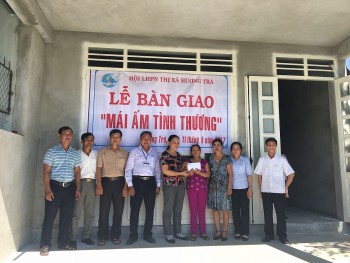 blue dragon childrens foundation tai tro gan 35 ty cho phu nu ngheo tai thua thien hue
