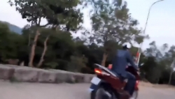 video an trom khi con o chua linh ung nam thanh nien bi ca dan ton ngo khong truy duoi