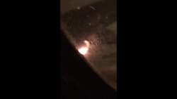 video khoanh khac may bay cho 200 khach nga den viet nam boc chay dong co