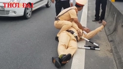 Video: Phẫn nộ những vụ người vi phạm cố tình tông gục CSGT trên đường