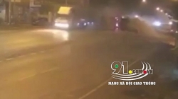 Video: Container mất lái, đâm vỡ dải phân cách trên quốc lộ 1A
