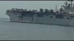 video tau chien my bi hai quan iran deo bam doc eo bien hormuz