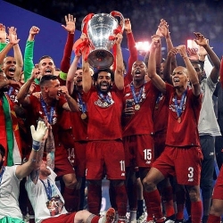 chu tich uefa up mo chuyen liverpool van se nang cup vo dich premier league