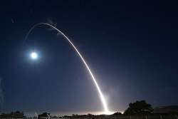 Video: Mỹ phóng siêu tên lửa mạnh gấp 31 lần bom nguyên tử