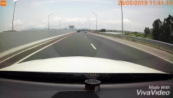 Video: Pha quay đầu "liều chết" trên cao tốc Hải Phòng-Quảng Ninh