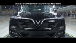 Video: Cận cảnh nhà máy sản xuất ô tô hiện đại của VinFast