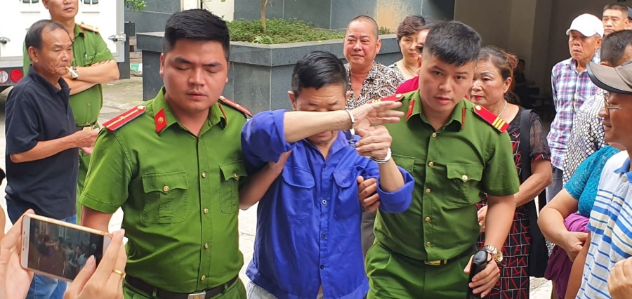 Vụ bảo kê chợ Long Biên: Vì sao toà hoãn xét xử Hưng "kính" và đồng bọn