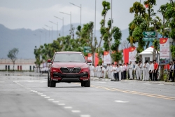 video vinfast chinh thuc ban giao lo xe lux sa20 va lux a20 dau tien cho khach hang