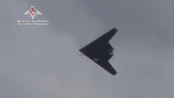 video sieu may bay tang hinh khong nguoi lai cua nga pho dien suc manh