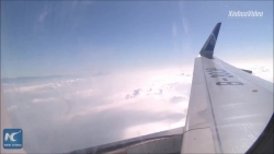 Video: Cận cảnh chuyến bay đầu tiên trên sân bay nằm ở độ cao gần 1800m