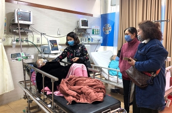 bo y te khong cho nguoi nha cham benh nhan tai cac khoa truyen nhiem de phong covid 19