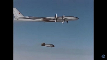 Clip: Nga tung video công bố vụ thử nghiệm bom hạt nhân "Sa hoàng" mạnh nhất thế giới