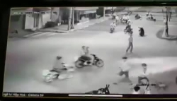 Video: Hàng chục thanh niên đập phá xe của dân phòng, 3 đối tượng bị bắt