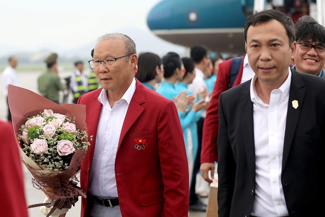 Hợp đồng mới của ông Park: VFF trả lương cao thế nào, nhiệm vụ giao phó ra sao?