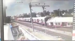 video soc canh 2 doan tau hoa dam thang vao nhau o an do