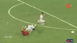 Video: Tình huống trung vệ UAE nhận thẻ đỏ