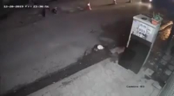 video phan xa kho tin cua cong nhan sua ong nuoc suyt bi o to dam trung