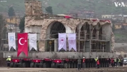 video gan le giang sinh tho nhi ky di doi nha tho co nang 1700 tan bang xe tai