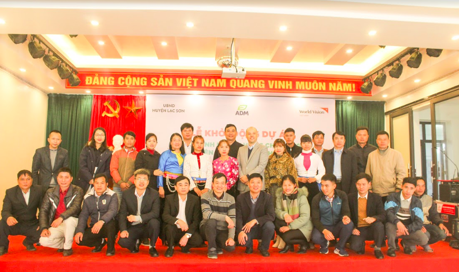 adm animal nutrition va world vision ho tro sinh ke be n vu ng cho nong dan hoa binh