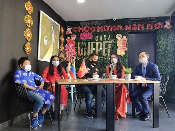 quang ba net doc dao ve van hoa am thuc con nguoi viet nam tai venezuela