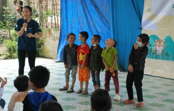 lang nghe tieng noi tre em vung dem qua cuoc thi viet cung em bao ve rung pu mat