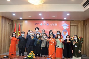 hon 2000 sinh vien duoc huong loi nho chuong trinh xoa bo bao luc gioi cua un women