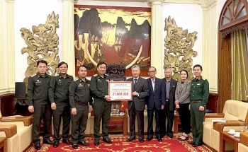 hoi huu nghi viet lao ung ho nhan dan tinh phongsaly lao 21000 usd xay truong hoc
