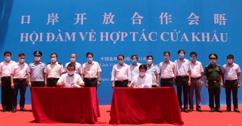 Việt Nam-Trung Quốc hội đàm hợp tác nâng cấp Cửa khẩu Trà Lĩnh-Long Bang