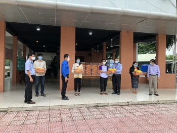 lien hiep huu nghi dong thap dong hanh cung sinh vien lao campuchia vuot qua dai dich covid 19