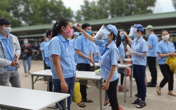 nhanh chong chi tra ho tro nguoi lao dong kho khan vi covid 19 qua tai khoan
