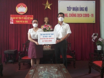 hoi sinh vien viet nam tai phap ung ho tuyen dau chong dich tai da nang
