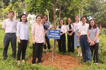 Liên hiệp các tổ chức hữu nghị Việt Nam dâng hương tưởng niệm Chủ tịch Hồ Chí Minh tại Cao Bằng