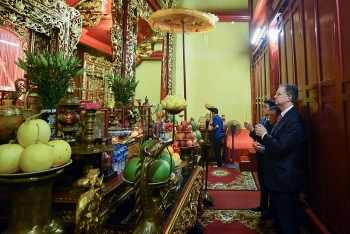 dai su my tham va dang huong tai khu di tich bach dang giang hai phong