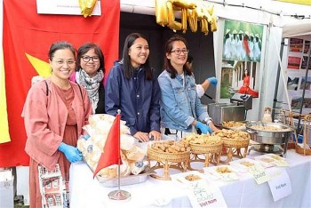 ĐSQ Việt Nam tại Trung Quốc tổ chức giao lưu văn hóa hữu nghị quốc tế