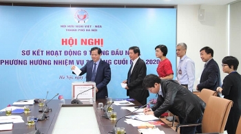 Hội Hữu nghị Việt-Nga thành phố Hà Nội ủng hộ đồng bào miền Trung 20 triệu đồng