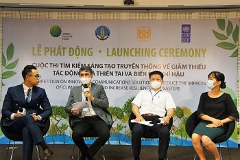 Tuyên truyền giảm thiểu tác động của thiên tai và biến đổi khí hậu tới sinh viên Việt Nam