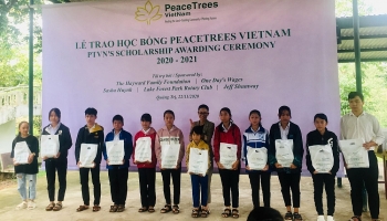 Peace Trees Việt Nam trao học bổng cho 220 học sinh tại Quảng Trị