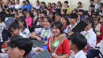 hon 17000 hoc sinh lao cai duoc tham gia tiet hoc trai nghiem kien thuc ve suc khoe sinh san